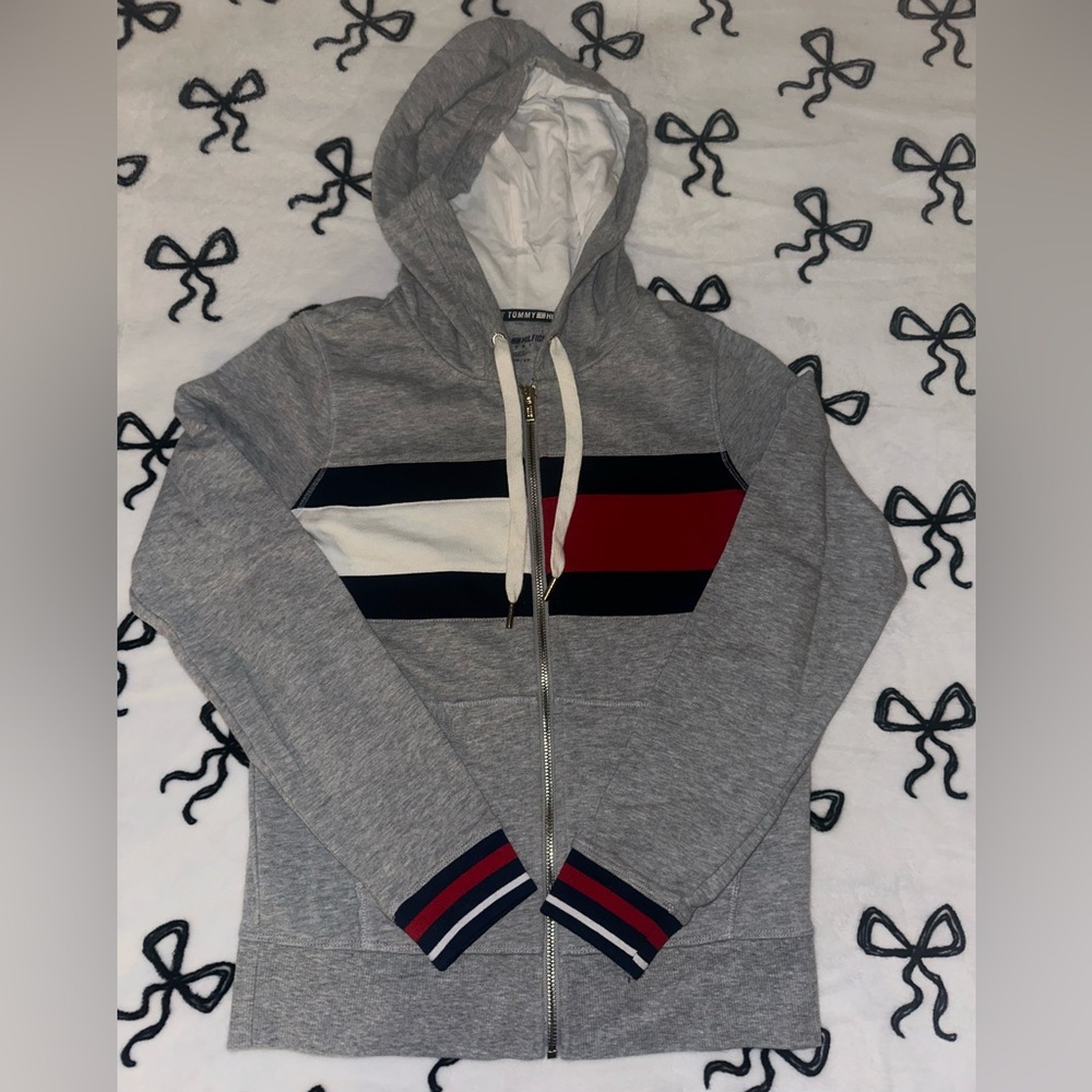 Tommy Hilfiger women’s zip-up sweater